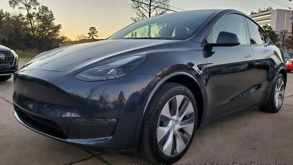 TESLA MODEL Y 2024 7SAYGDED3RA304830 image